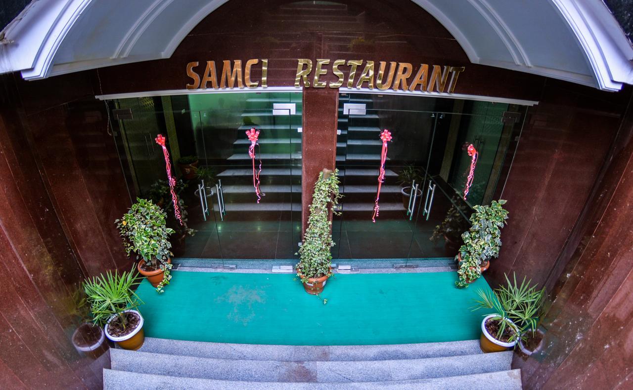 Hotel Samci Riviera Srīnagar Exterior foto